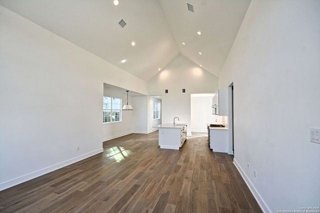 421 CONSTANCE DR, New Braunfels, TX 78130