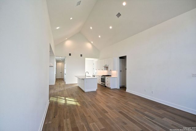 421 CONSTANCE DR, New Braunfels, TX 78130