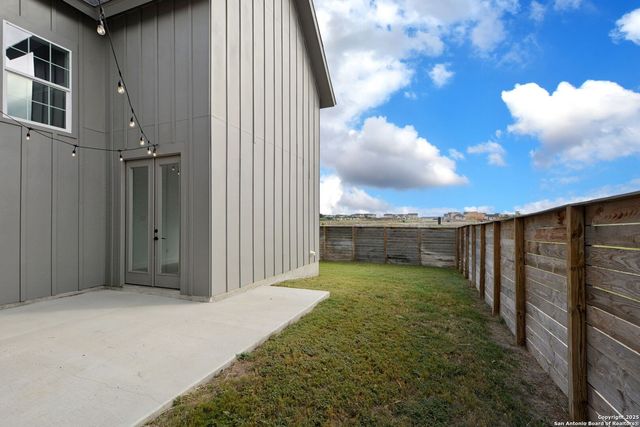 421 CONSTANCE DR, New Braunfels, TX 78130