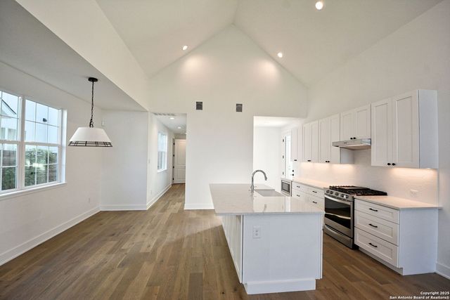 421 CONSTANCE DR, New Braunfels, TX 78130