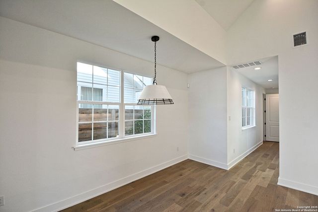 421 CONSTANCE DR, New Braunfels, TX 78130