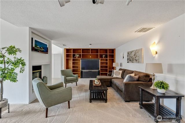 5401 154th Avenue NE, Redmond, WA 98052