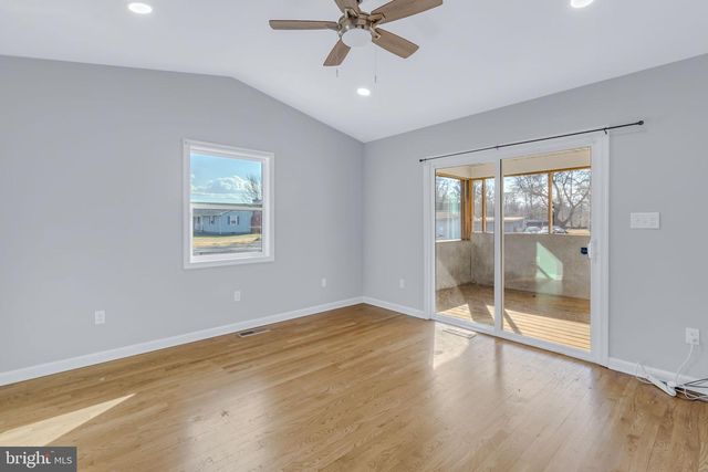 1928 LAKE RD, Lottsburg, VA 22511