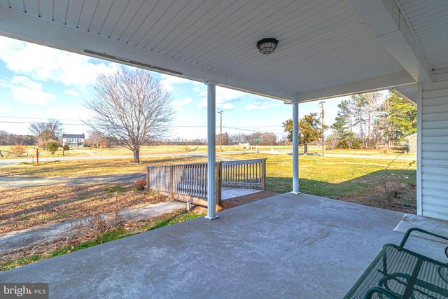 1928 LAKE RD, Lottsburg, VA 22511