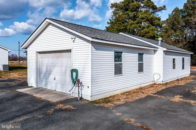 1928 LAKE RD, Lottsburg, VA 22511