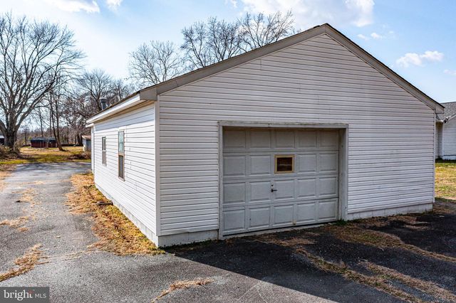 1928 LAKE RD, Lottsburg, VA 22511
