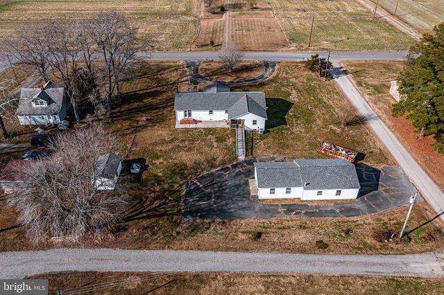 1928 LAKE RD, Lottsburg, VA 22511
