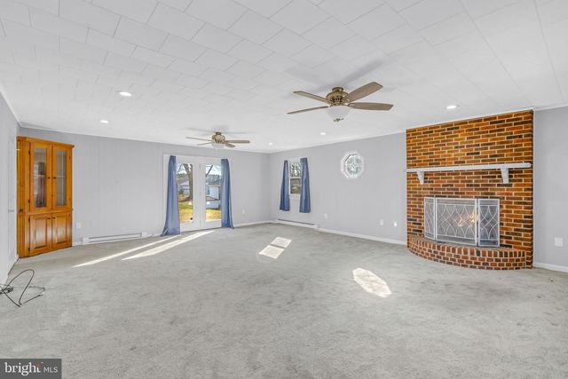 1928 LAKE RD, Lottsburg, VA 22511