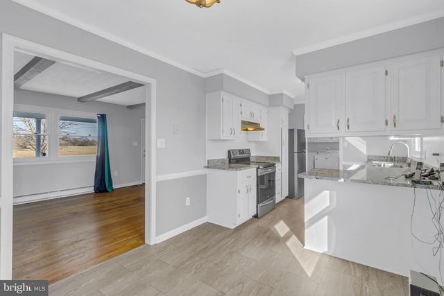 1928 LAKE RD, Lottsburg, VA 22511