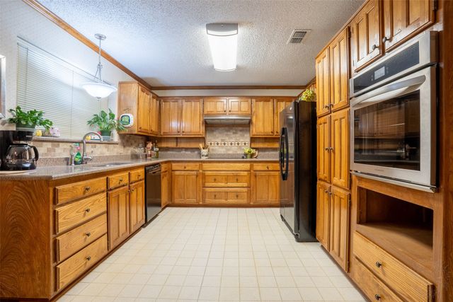 1501 Westhill Terrace, Cleburne, TX 76033
