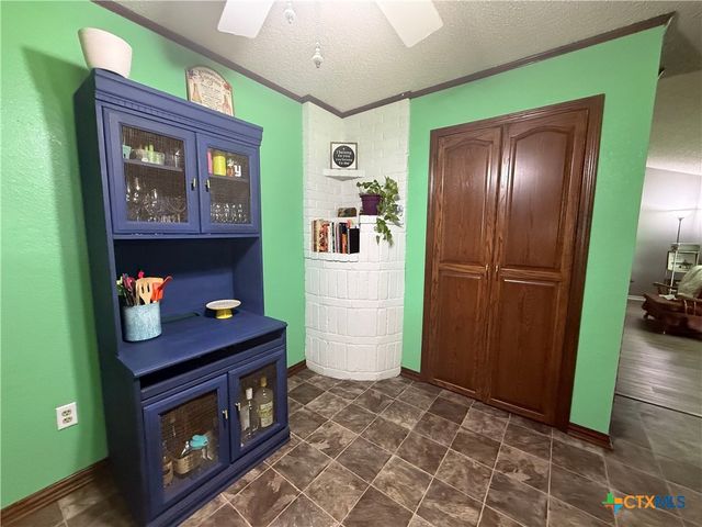 1006 Fairlane Drive, Ganado, TX 77962