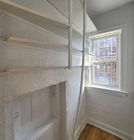 1918 N Drake Avenue 1W, Chicago, IL 60647