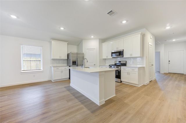 1502 Splashing Wave, Iowa Colony, TX 77583