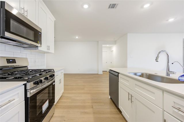 1502 Splashing Wave, Iowa Colony, TX 77583