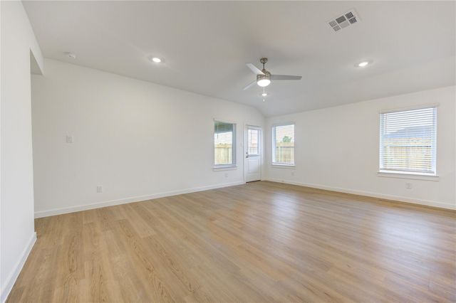 1502 Splashing Wave, Iowa Colony, TX 77583