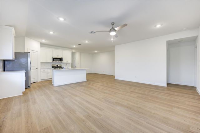 1502 Splashing Wave, Iowa Colony, TX 77583