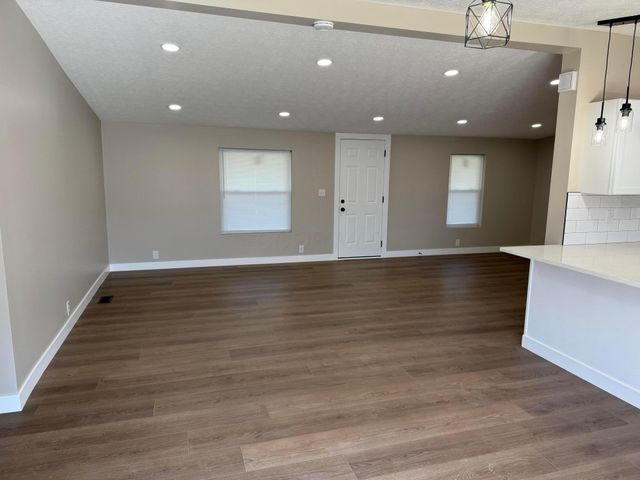 3190 Chicken Coop Hill Road SE, Lancaster, OH 43130