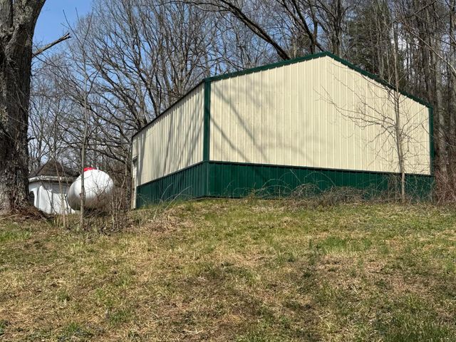 3190 Chicken Coop Hill Road SE, Lancaster, OH 43130