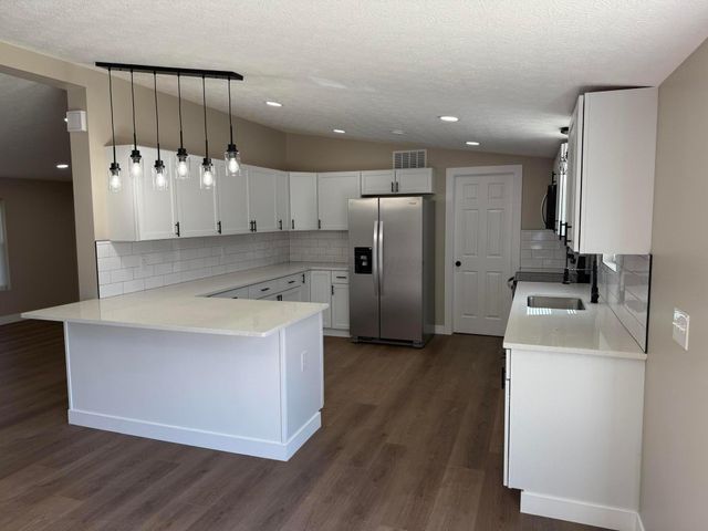 3190 Chicken Coop Hill Road SE, Lancaster, OH 43130