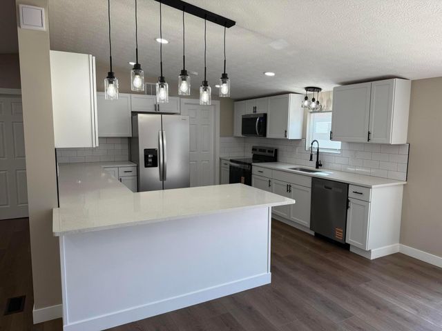 3190 Chicken Coop Hill Road SE, Lancaster, OH 43130