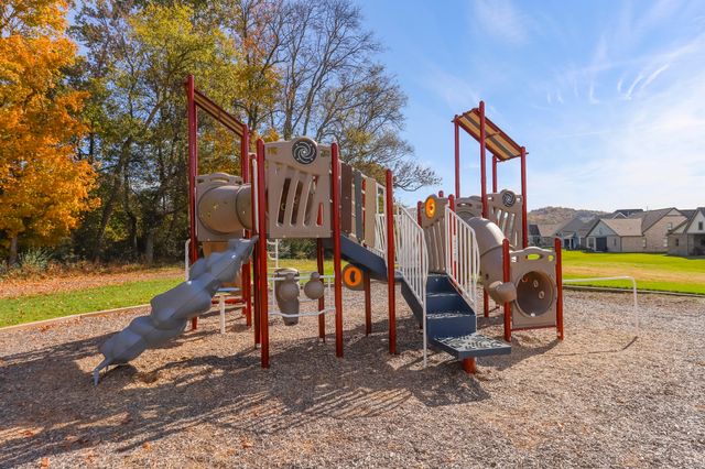 7629 Delancey Dr, College Grove, TN 37046