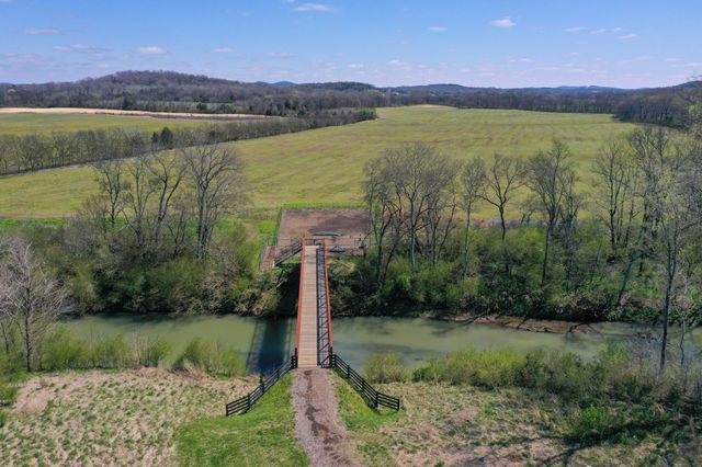 7629 Delancey Dr, College Grove, TN 37046