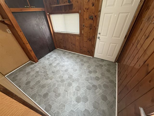 24360 Flower Avenue, Eastpointe, MI 48021