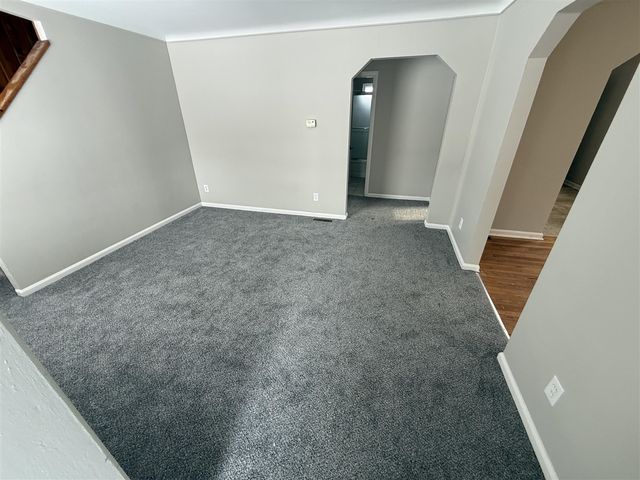 24360 Flower Avenue, Eastpointe, MI 48021