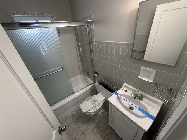 24360 Flower Avenue, Eastpointe, MI 48021