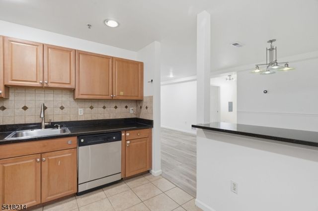 116 Chariot Ct 116, Piscataway Twp., NJ 08854