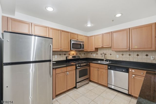 116 Chariot Ct 116, Piscataway Twp., NJ 08854