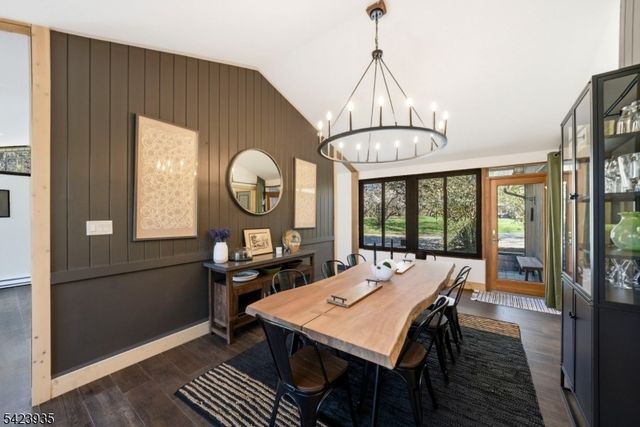 211 Mountain View Rd, Hillsborough Twp., NJ 08844