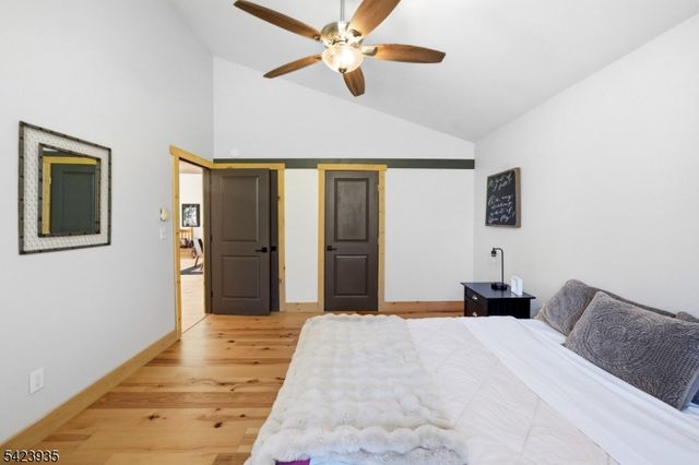 211 Mountain View Rd, Hillsborough Twp., NJ 08844