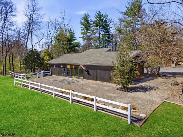211 Mountain View Rd, Hillsborough Twp., NJ 08844
