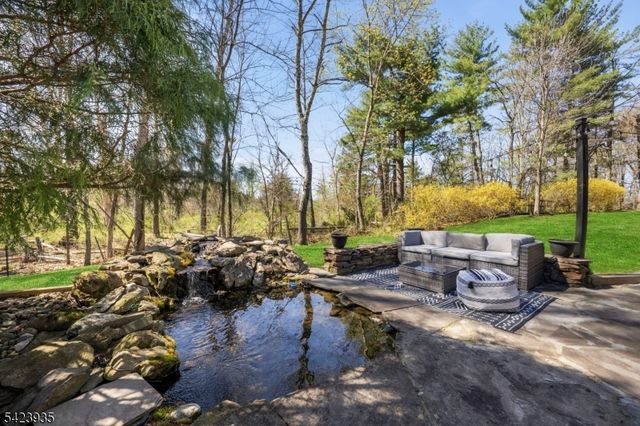 211 Mountain View Rd, Hillsborough Twp., NJ 08844