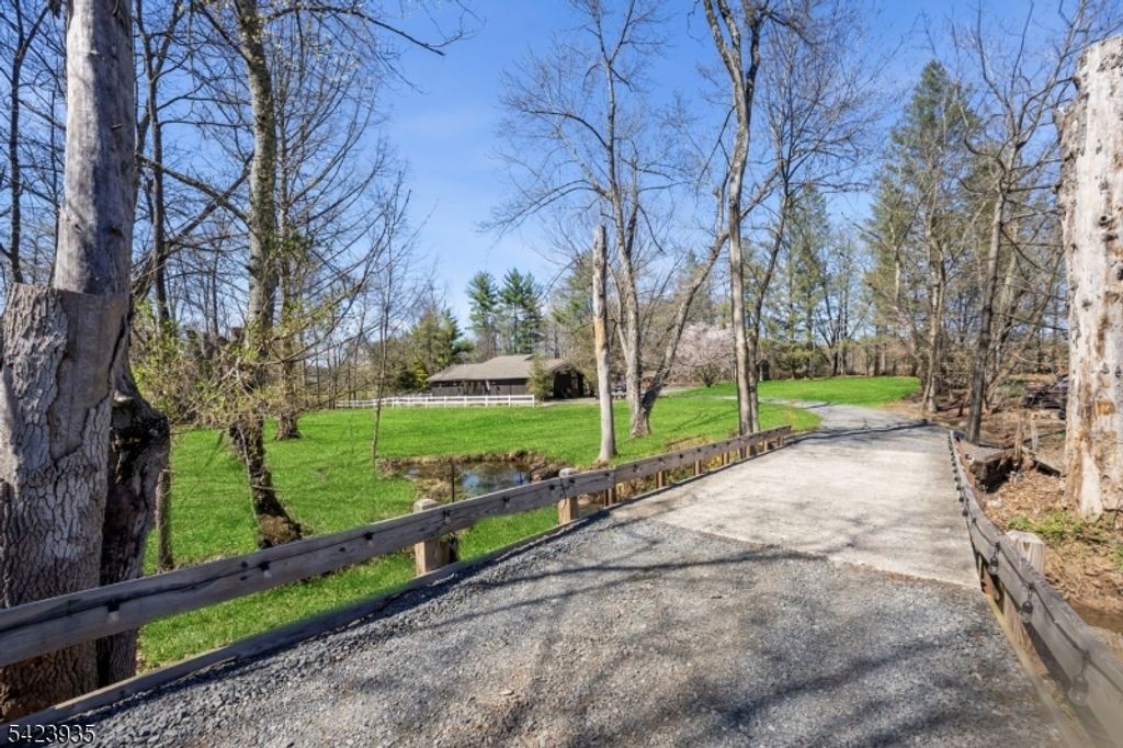 211 Mountain View Rd, Hillsborough Twp., NJ 08844