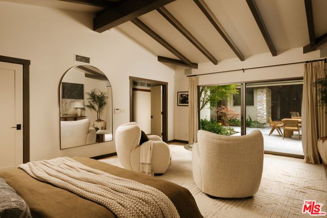 2618 Mandeville Canyon Road, Los Angeles, CA 90049