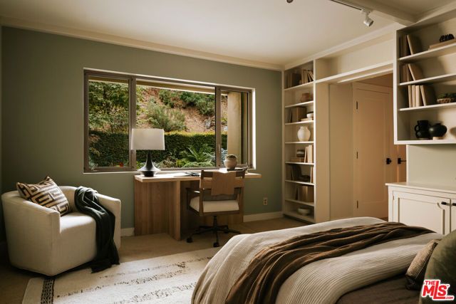 2618 Mandeville Canyon Road, Los Angeles, CA 90049