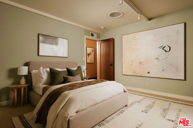 2618 Mandeville Canyon Road, Los Angeles, CA 90049