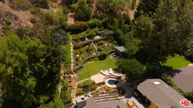 2618 Mandeville Canyon Road, Los Angeles, CA 90049