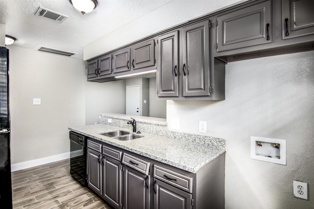 7426 Aljean Lane, Pasadena, TX 77536