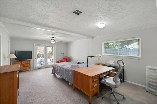 2111 Willow Boulevard, Pearland, TX 77581