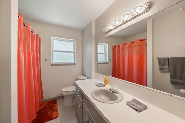 2111 Willow Boulevard, Pearland, TX 77581