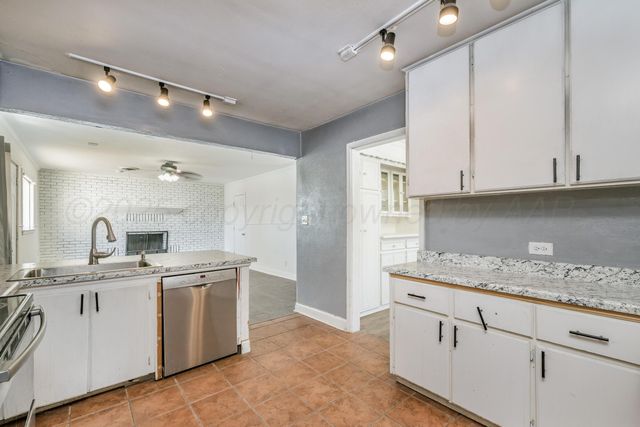 4929 SW 16TH Avenue, Amarillo, TX 79106