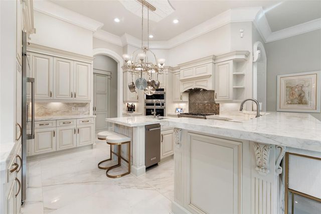 9212 ISLAND LAKE COURT, Orlando, FL 32836