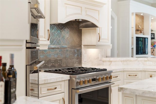 9212 ISLAND LAKE COURT, Orlando, FL 32836