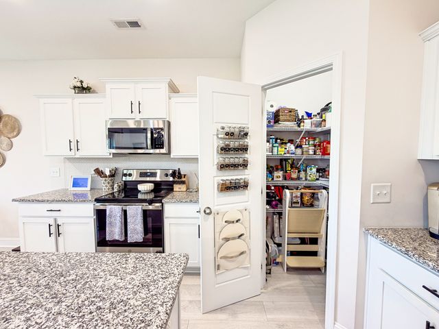 1461 Citadel Dr, Clarksville, TN 37042