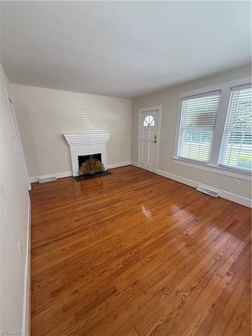 1362 Us 158 US Highway 158, Reidsville, NC 27320