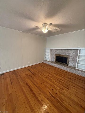 1362 Us 158 US Highway 158, Reidsville, NC 27320