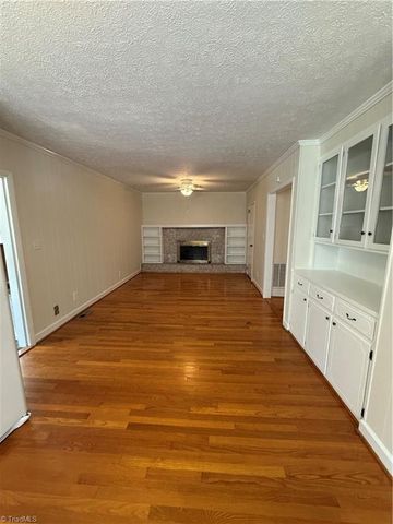 1362 Us 158 US Highway 158, Reidsville, NC 27320